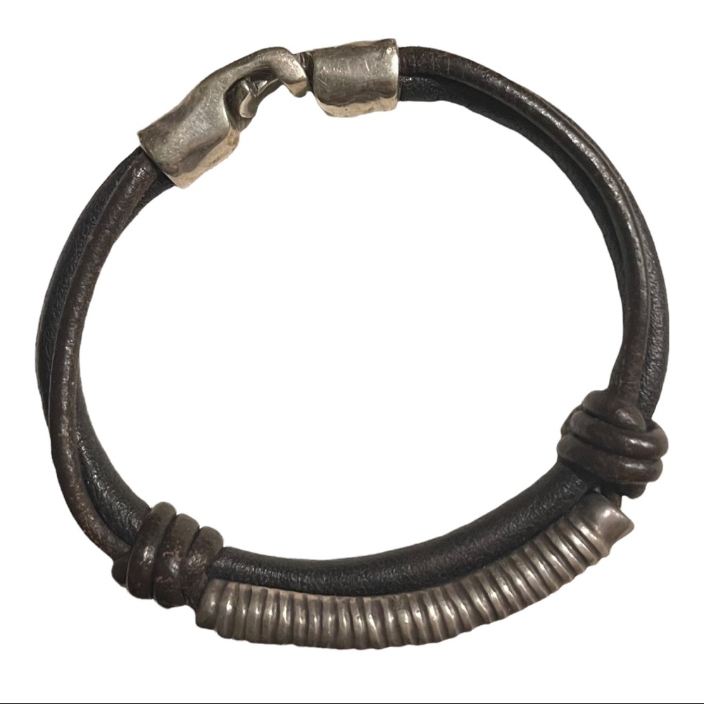 Uno de 50 Pre-Owned Men's Leather Bracelet with Hand-Crafted Metal Alloy Design